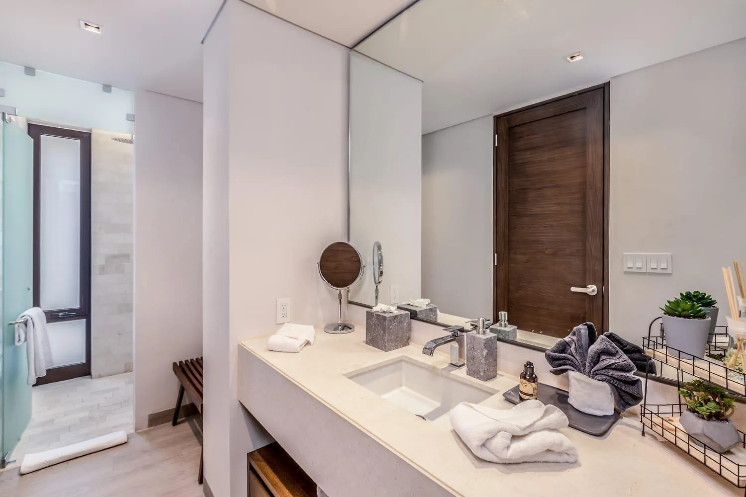 2 Bedroom Cabo Marina Walk To Beach & Private Jacuzzi Cabo San Lucas Dom wakacyjny