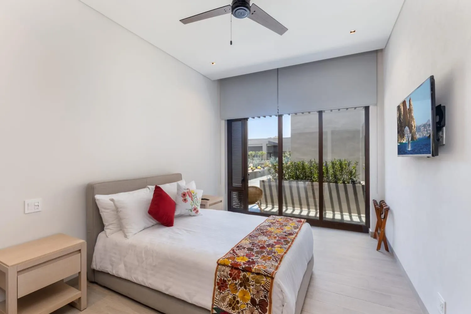 Dom wakacyjny 2 Bedroom Cabo Marina Walk To Beach & Private Jacuzzi Cabo San Lucas
